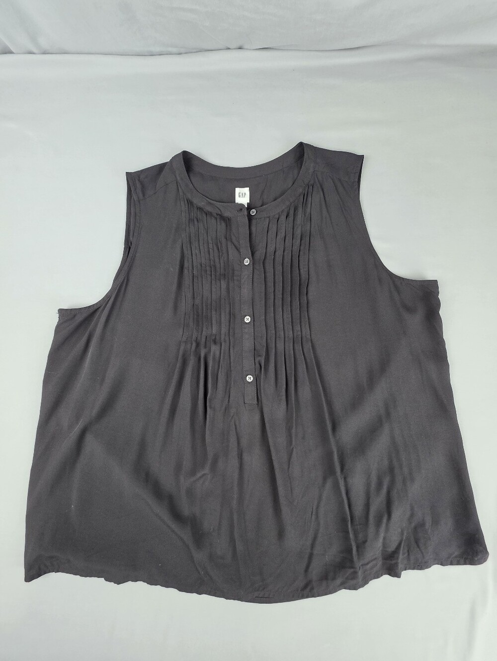 Gap Pintuck Tank Sleeveless Top XL Preppy Elevated Basics Summer Minimalist